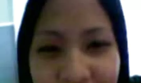 Suami mencium istri di vagina sex indo viral dan pantat