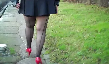 Bercinta dengan seorang pramuniaga cantik bokep indo viral baru di sebuah toko seks