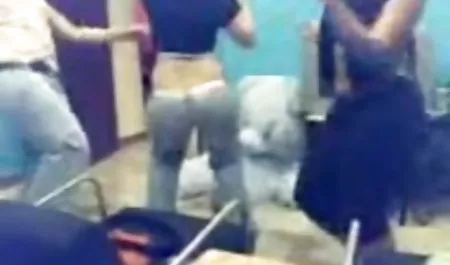 Ibu dan video bokep indo lagi viral anak di negara ini
