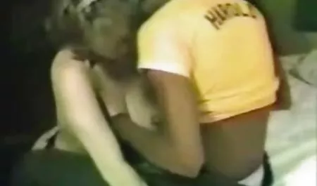Bercinta dengan tetangga bokep indo viral 2019 saya