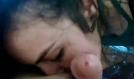 Gadis langsing di video hot indo viral pantat